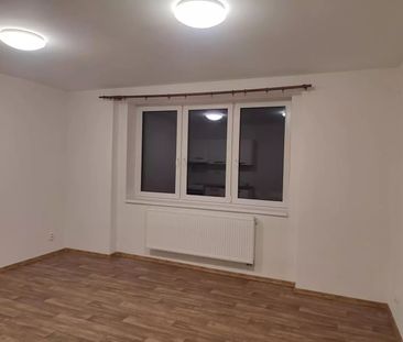 Pronájem bytu 1+kk v Libochovicích - Photo 1