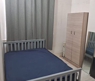 Room in a Shared Flat, Stratford, E15 - Photo 2