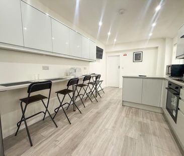15, West Bromwich, B71 - Photo 5