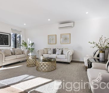 SPACIOUS LUXURY TOWNHOUSE IN A PREMIER LOCATION - Photo 1