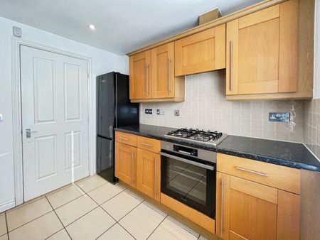 Sachfield Drive, Chafford Hundred, Grays, RM16 - Photo 5