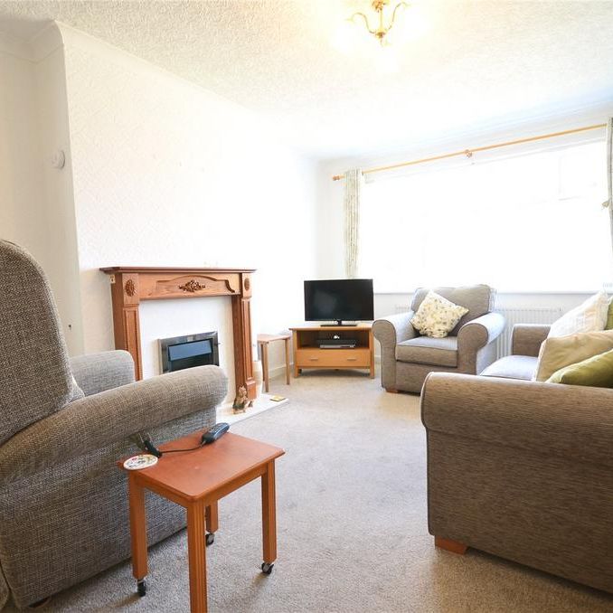 2 bedroom bungalow to rent - Photo 1