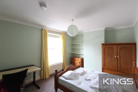 3 bedroom terraced house to rent - Photo 4