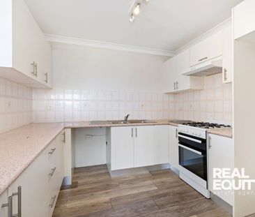 Top-Floor Apartment in a Sought After Lakeside Location - Photo 2