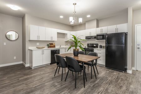 One Bedroom: J/F/D - Photo 5