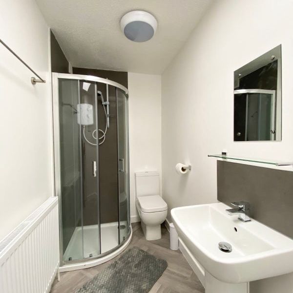 Room in a Shared House, Icknield Port Road, B16 - Photo 1