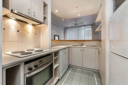 FULLY FURNISHED – ONE BEDROOM AND STUDY! - Photo 4