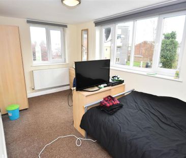 4 bedroom house to rent - Photo 3