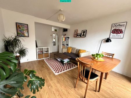 2 bedroom flat to rent - Photo 2