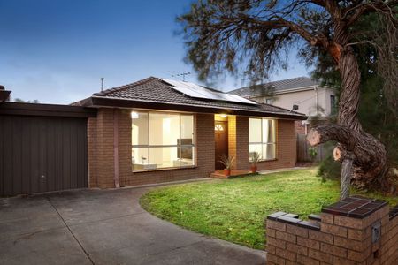 2/233 Huntingdale Road, Oakleigh VIC 3166 - House For Rent | Domain - Photo 3