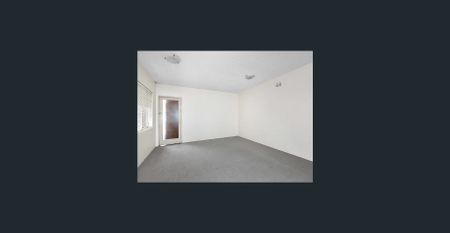 Conveniently Located 1 Bedroom Apartment - Photo 2