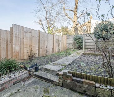 2 bedroom terraced house to rent - Photo 4