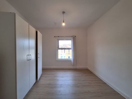 2 Bed Flat, Waldram Crescent, SE23 - Photo 3