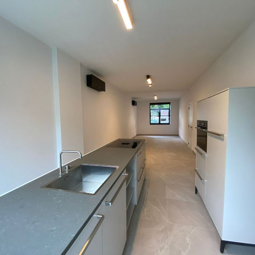 Gerenoveerde woning met stadstuin in centrum Hasselt. - Photo 1