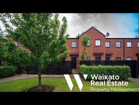 Modern, Low Maintenance Brick Unit - Photo 3