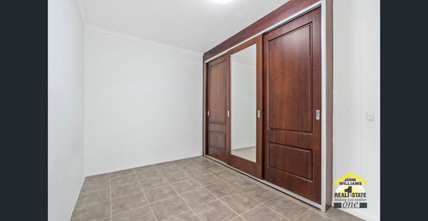 Great Unit Opposite Train Station - Photo 1