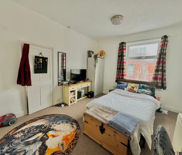 Woodview Terrace, LS11 - Photo 6