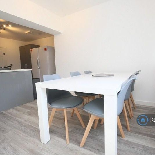 1 bedroom in a house share to rent - Photo 1