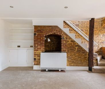 2 bedroom end of terrace house to rent - Photo 4