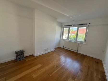 2 Bed Maisonette, Fairfield Drive, HA2 - Photo 2