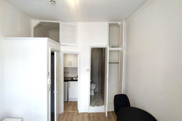 Studio to rent - Photo 1