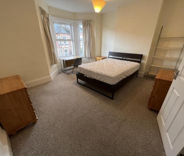 4 bedroom terraced house to rent - Photo 5
