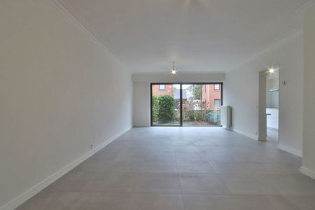 Gelijkvloers 2-slpk app. met garage nabij centrum Beveren - Photo 3