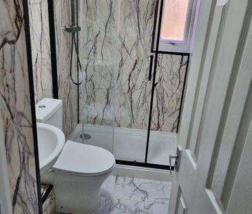 Room in a Shared House, Durham Road, E16 - Photo 5