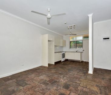 ONLY MINUTES FROM NIGHTCLIFF FORESHORE! - Photo 2