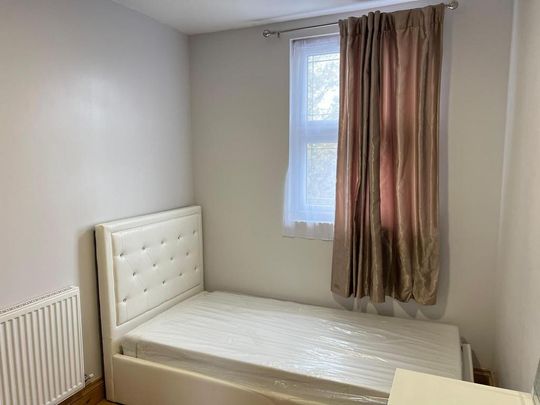 House share to rent - Photo 1