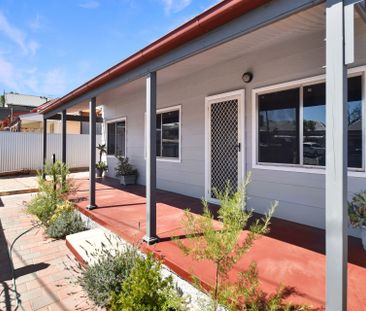Newly Renovated - Three Bedroom Home - Photo 4
