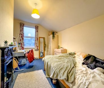 5 bedroom terraced house to rent - Photo 3