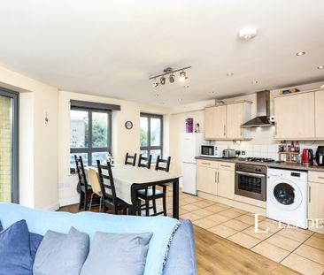 2 bedroom apartment to rent Lee High Road, London, SE13 - Photo 1