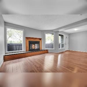 3 Bed 1.5 Bath South Edmonton Townhome with Balcony - Photo 2