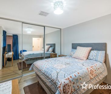 Stylish Rear Villa! - Photo 2