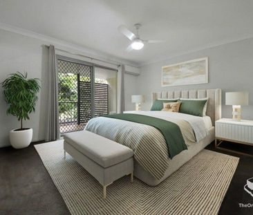 3 bedroom Townhouse available now - Photo 3