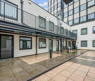 Studio to rent - Photo 2