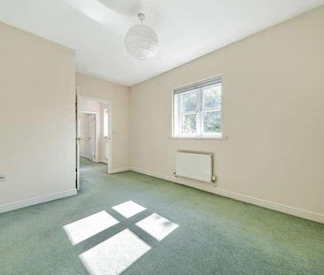 Cherry Tree Court, Witney, OX28 - Photo 4