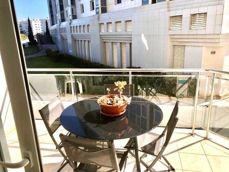 Annual rental apartament of two bedrooms in Botafoch - Photo 5