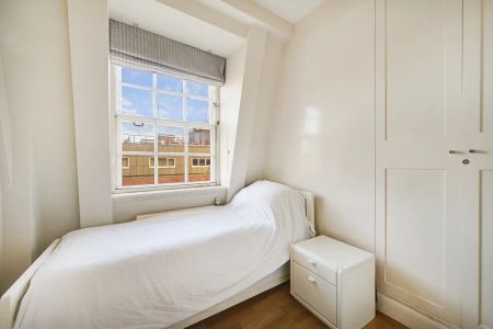 2 bedroom flat in 197-205 Brompton Road - Photo 3