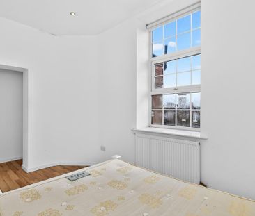 3 bedroom flat to rent - Photo 2