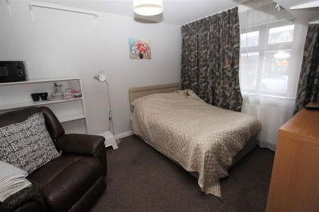 2 Normandy Court, Dundonald, Belfast, BT16 1RJ - Photo 2