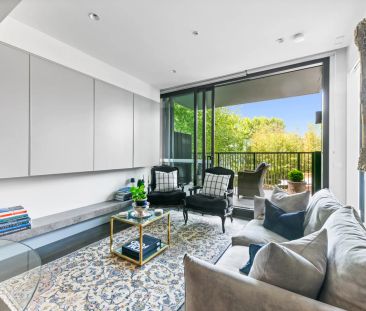 A Boutique Haven of Style and Serenity - Photo 2