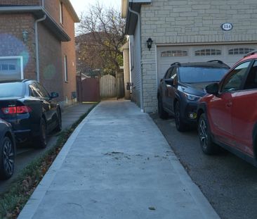 For Lease - 154 Bristol Road, Mississauga, Ontario - Photo 5