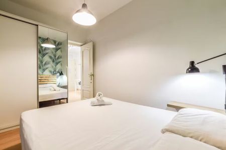 Calle de Jesús y María, Madrid, Community of Madrid 28012 - Foto 2