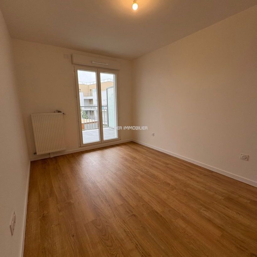 Location - appartement - 61.32 m² - 3 Pièces - Photo 1