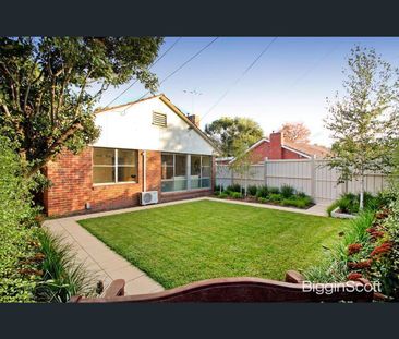 12a Oak Hill Road, Mount Waverley, Vic 3149 - Photo 1
