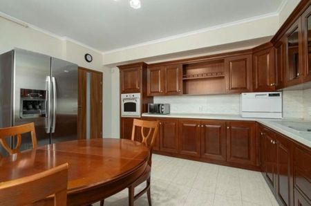 Inchiriere apartament 3 camere mobilat zona Dorobanti - Fotografie 4