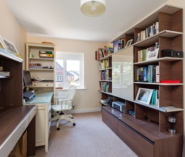 4 bedroom detached house to rent - Photo 3