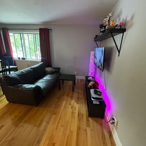 TRÈS GRAND 3 1/2 à louer à Cartierville adj. Ville St-Laurent - Photo 2